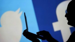 150114160849_facebook_twitter_laptop_640x360_reuters_nocredit