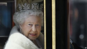 Sebulan lagi pecahkan rekor, Ratu Elizabeth II tidak juga turun takhta (Foto: AP)