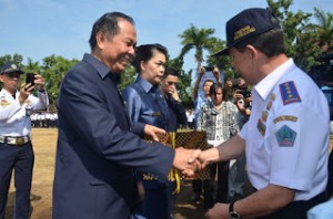 Gubernur Serahkan Sertifikat RSUD Manembo-Nembo dan RSUD Noongan.
