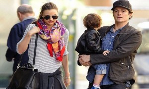 Orlando Bloom masih sering menghabiskan waktu bersama mantan istrinya, Miranda Kerr. (Foto: Daily Mail)
