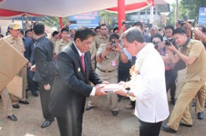 Lepas Sarundajang-Kansil, Ribuan Pegawai Penuh Haru.