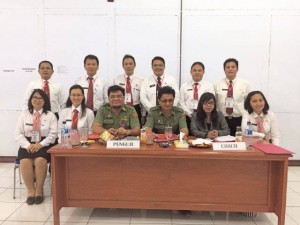 Kaban Diklat Prov Sulut DR Noldy Tendean Uji Peserta PIM III Minahasa.