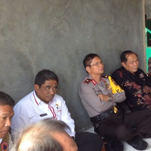 Tepuk Tangan Warga Masata Tanjung Merah Bitung warnai Pertemuan dengan Sumarsono