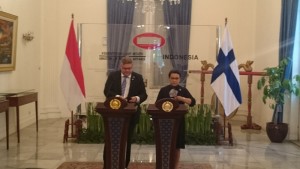 Menteri Luar Negeri Finlandia, Timo Soini bersama Menteri Luar Negeri Indonesia, Retno LP Marsudi (Foto: Istimewa)