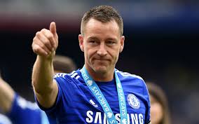 Terry bisa seperti Maldini. (Foto: AFP/Ian Kington)