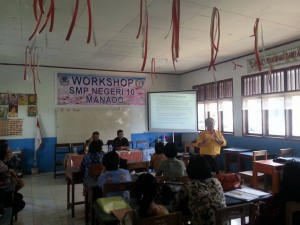 SMPN 10 Manado Gelar : Workshop Pendidikan Keluarga Di Satuan Pendidikan Indonesia.