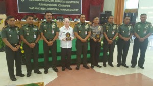 Foto bersama sesuai pelaksanaan Rapim Kodam VII Wirabuana.