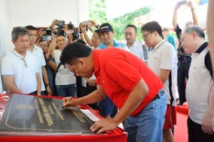 Gubernur Resmikan Sport Centre Senilai 4,4 M.
