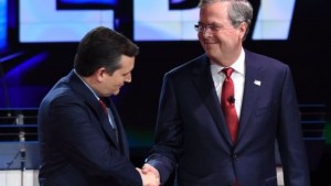 Ted Cruz berjabat tangan dengan Jeb Bush. (Foto: Getty Images)