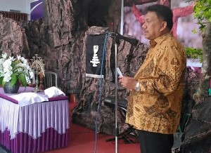 Gubernur Sulut Olly Dondokambey SE