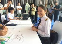 Mai, perempuan calon pilot tempur pertama Thailand. (Foto: PBS Thai)