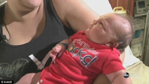 Bayi besar lahir di Kansas. (Foto: Kake)