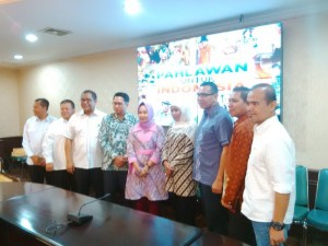 Dewan juri foto bersama saat penjurian "Pahlawan untuk Indonesia.
