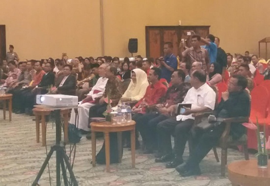 Kegiatan Serasehan Bhineka Tunggal Ika di Manado