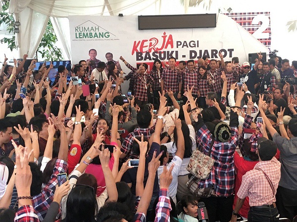 Incumbent Jakarta gubernatorial candidate pair Basuki "Ahok" Tjahaja Purnama-Djarot Saiful Hidayat greet their supporters at their campaign team's headquarters at Rumah Lembang in Menteng, Central Jakarta.