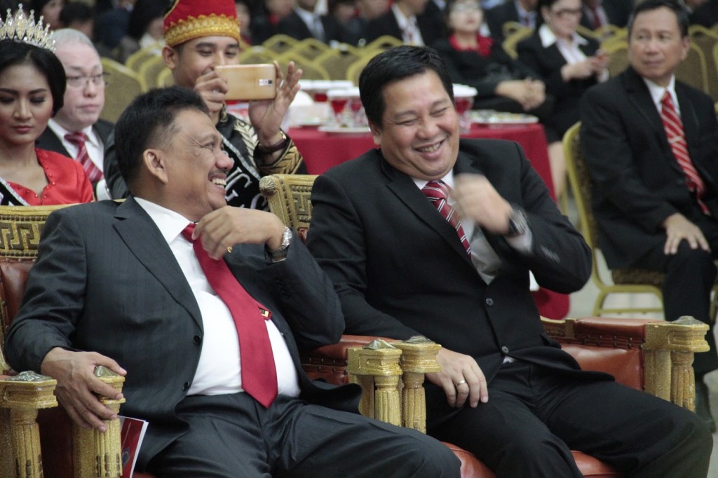 Gubernur Olly Dondokambey SE dan Wakil Gubernur Drs Steven OE Kandouw (ODSK) dalam suatu kesempatan