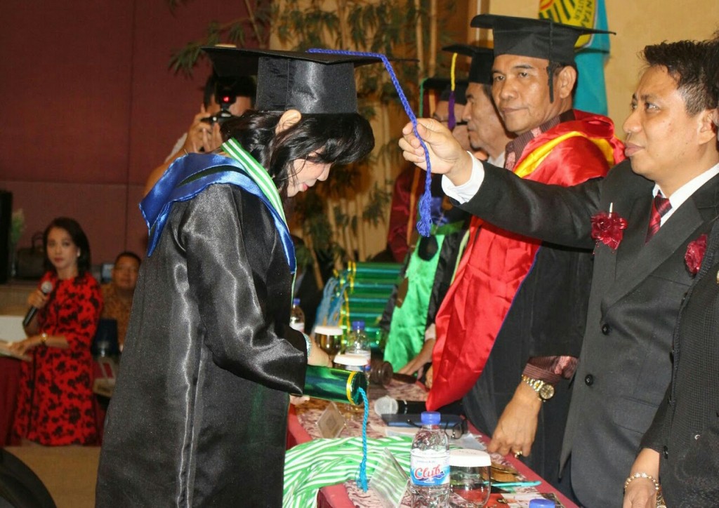 Karo SDA Dr Fransiskus Manumpil saat hadiri wisuda di Universitas Nusantara