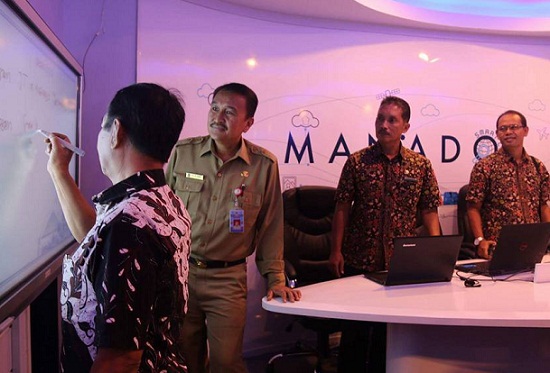 Asisten I Pemkot Manado bersama para pejabat teras Pemkab Tulungagung