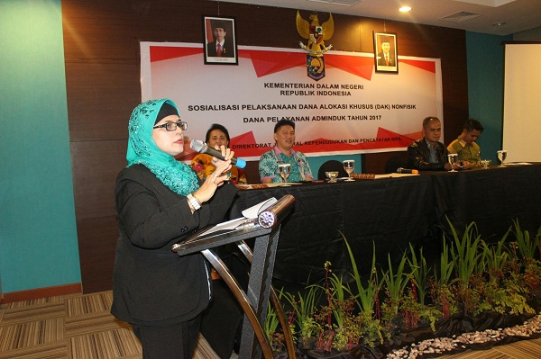 dr Bahagia R Mokoagow, MSi, MKes selaku Plt