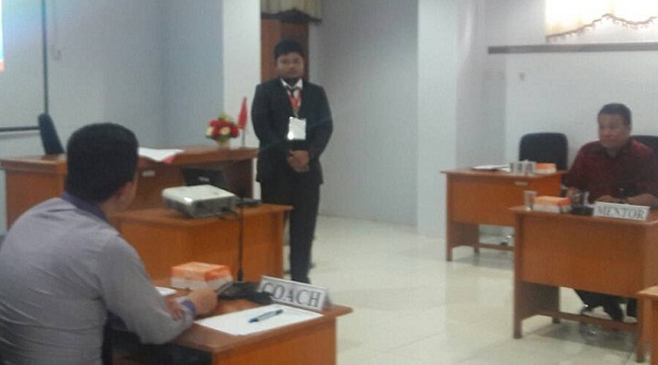 Mario Wuisan saat diuji pada DIklat PIM IV