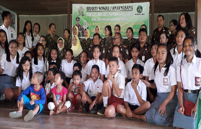 Rombongan Anjangsana bersama Anak-anak Panti Asuhan RAPI Bailang Manado