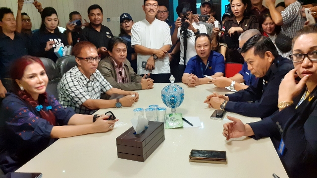 VAP saat bersama Jajaran Partai Nasdem dan Tim di Pendaftaran Bakal Calon Kepala Daerah Sulut