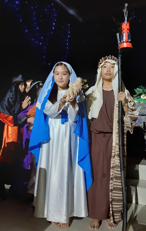Drama Kelahiran Yesus Kristus yang diperagakan oleh Anak anak SEKAMI Paroki St Ignatius Manado
