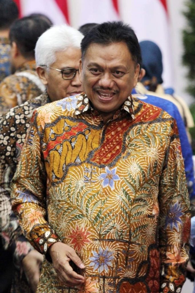 OLLY DONDOKAMBEY SE, Gubernur Provinsi Sulawesi Utara