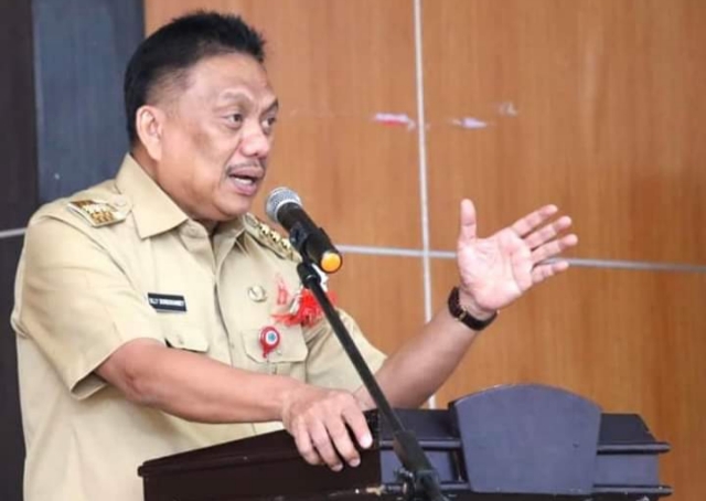 OLLY DONDOKAMBEY SE, Gubernur Provinsi Sulawesi Utara