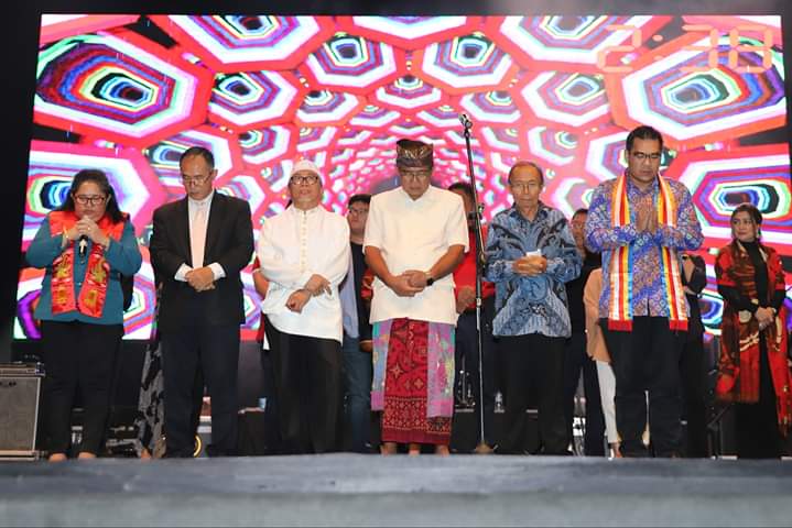 Para Tokoh Agama berdoa untuk bangsa dan daerah