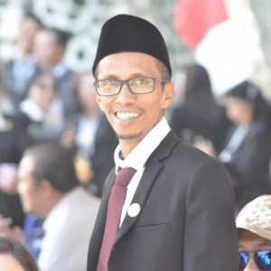Rahman Ismail, SH. Komisioner Bawaslu Minut