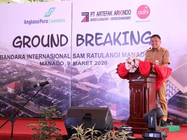 Gubernur Olly Dondokambey SE saat membawakan sambutan pada acara Groundbreaking Bandara Internasional Sam Ratulangi Manado, Senin (09/03/2020) pagi