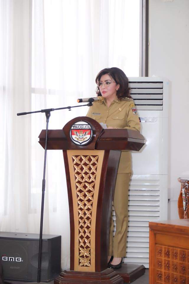 Dr Christiany Eugenia Tetty Paruntu SE, Bupati Kabupaten Minahasa Selatan