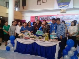 Pemasangan Lilin 4 Tahun kepemimpinan Bupati dan wakil Bupati Minut yang dipimpin langsung oleh Bupati didampingi pejabat teras Pemkab.