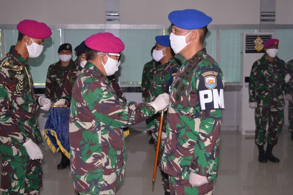 19-05-2020 FOTO JABATAN DANPOM DAN KAAKUN LANTAMAL VIII DISERAHTERIMAKAN (4)