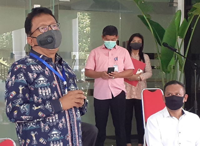 Sekprov Edwin Silangen SE MS saat memberikan ucapan terimakasih dari Pemerintah Provinsi Sulawesi Utara