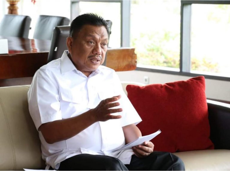 OLLY DONDOKAMBEY SE, Gubernur Provinsi Sulawesi Utara