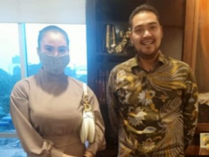 Shintya Gelly Rumumpe dan Prananda Paloh.