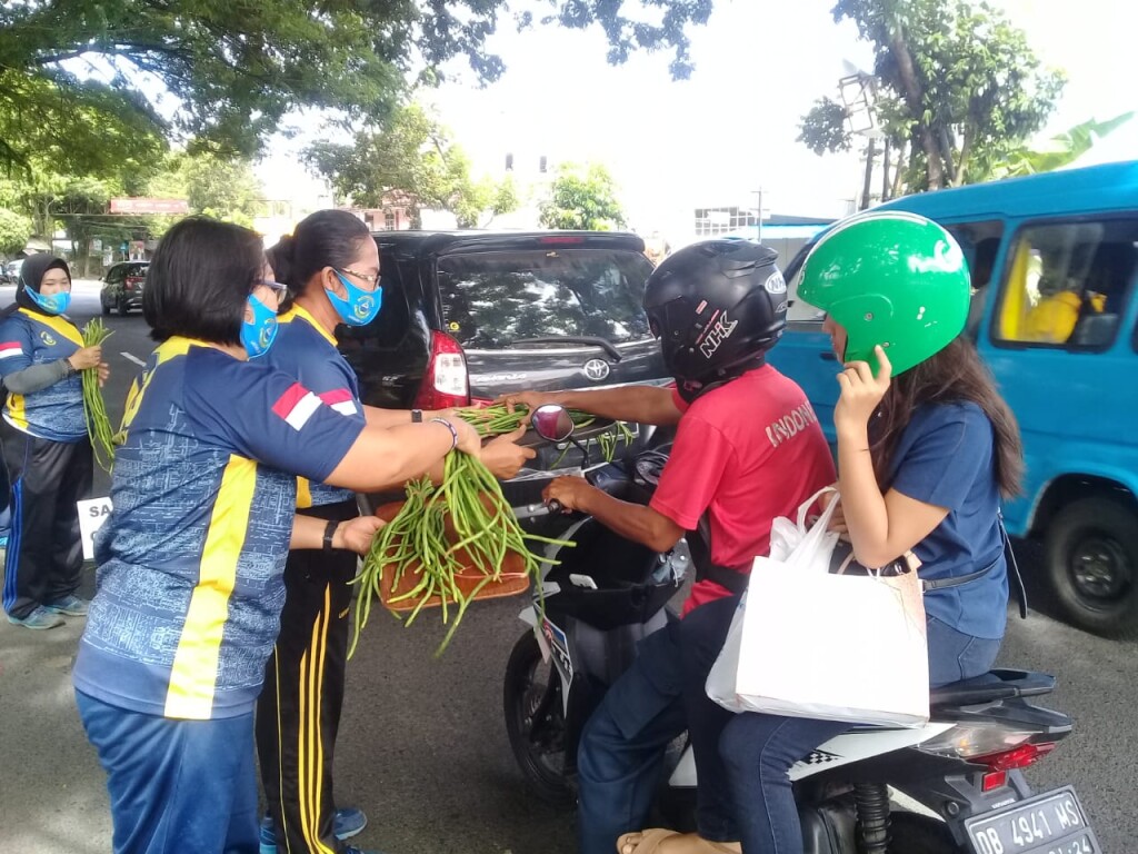 15-07-2020 15-07-2020 Hasil Panen Kebun Lant VIII Dibagikan Gratis ke Masyarakat (1)