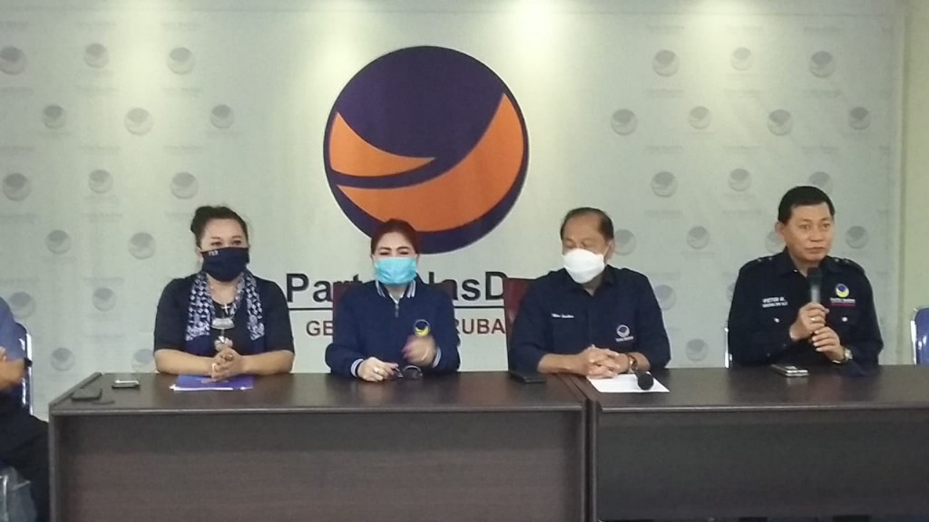 Konferensi Pers di Kantor DPW Partai Nasdem Sulut, Rabu (01/07/2020)