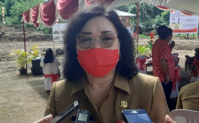 Kadis Pendidikan Daerah Provinsi Sulut dr Grace Punuh MKes