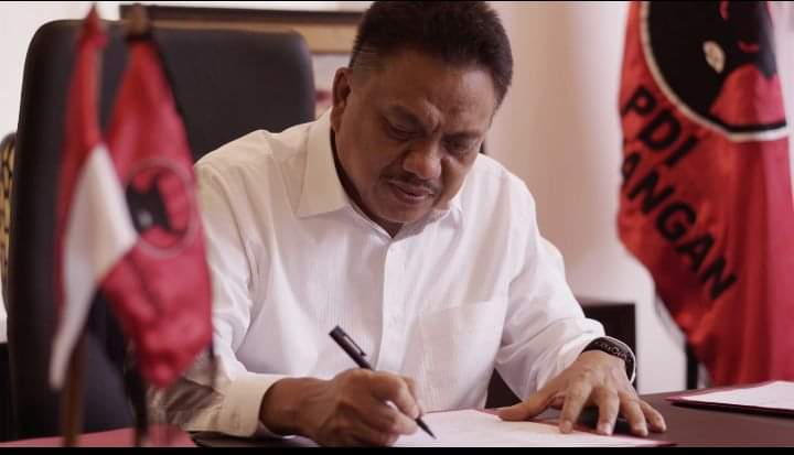 OLLY DONDOKAMBEY SE, Petahana yang maju kembali di Pilkada Serentak Gubernur Sulut