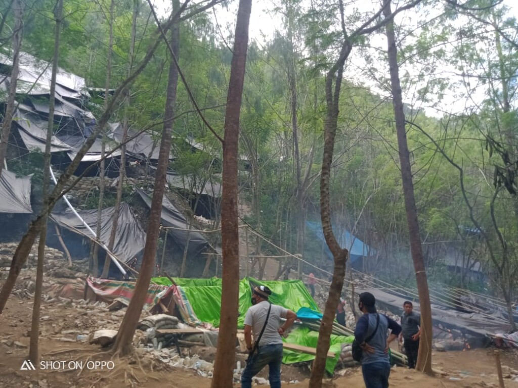 Kondisi area pertambangan rakyat di Ratatotok