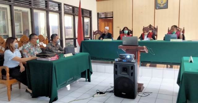 Sidang pertama di PN Tondano, Senin (16/11/2020)