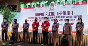 Pleno terbuka penetapan calon terpilih Pilkada Minut di Sutan Raja Hotel.