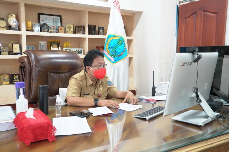 Secara Virtual, Sekdaprov Edwin Silangen SE MS membuka kegiatan PPD, Senin (08/02/2021)