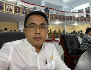 Edwin Kambey Personil Komisi II DPRD Minut.