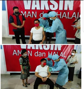 Bupati dan Wabup tampak menerima Vaksin Sinovac di RSUD Maria Walanda Maramis.