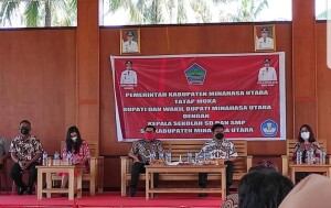 Pertemuan perdana Kepala-kepala Sekolah Negeri Jenjang SD dan SMP se Minut, bersama Bupati Joune Ganda dan Wabup Kevin Lotulung di JG Center, Kamis 6 Mei 2021.