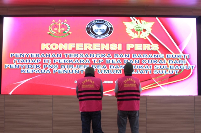 Dua tersangka Tindakan Pidana Bea dan Cukai